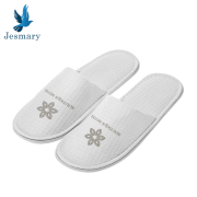 CÁC LOẠI DÉP DÙNG TRONG KHÁCH SẠN PHỔ BIẾN